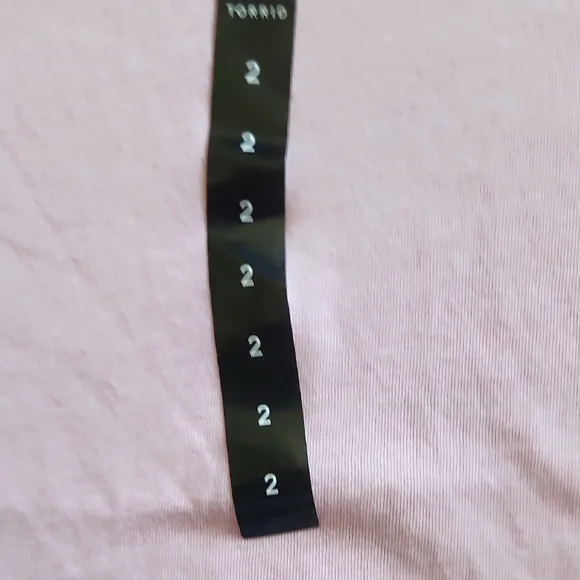 Torrid Light Pink V-Neck Short Sleeve Tee - Picture 3 of 5